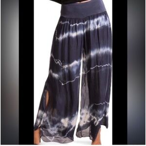NWT Gigi Moda silk tie dye slit pant